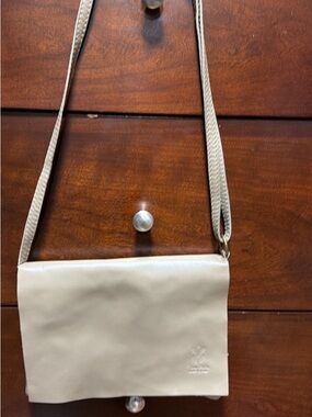 Vera Pelle Cream Leather Crossbody Bag never used .. made in Italy